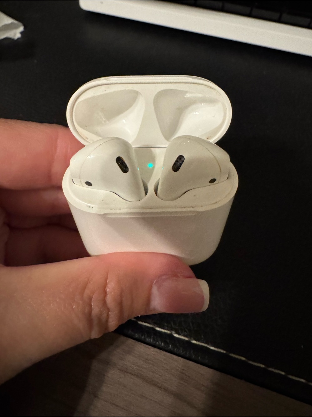 Apple AirPods 1st Generation